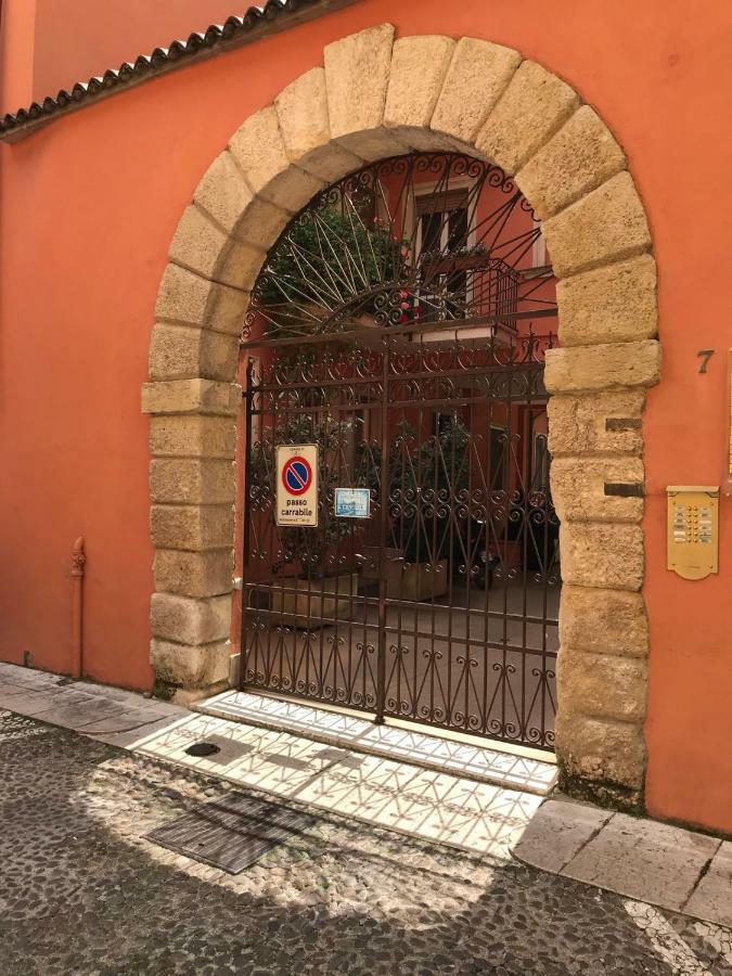 Verona'S Central Apartment Behind The Arena Exterior foto